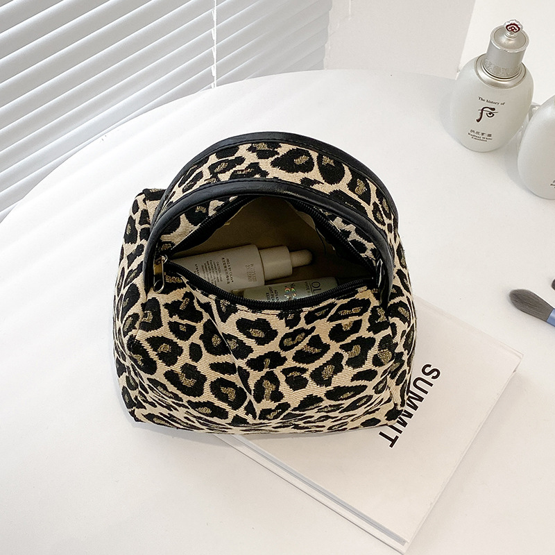 Sac de maquillage léopard de l - Luxury Skincare & Spa avis et prix